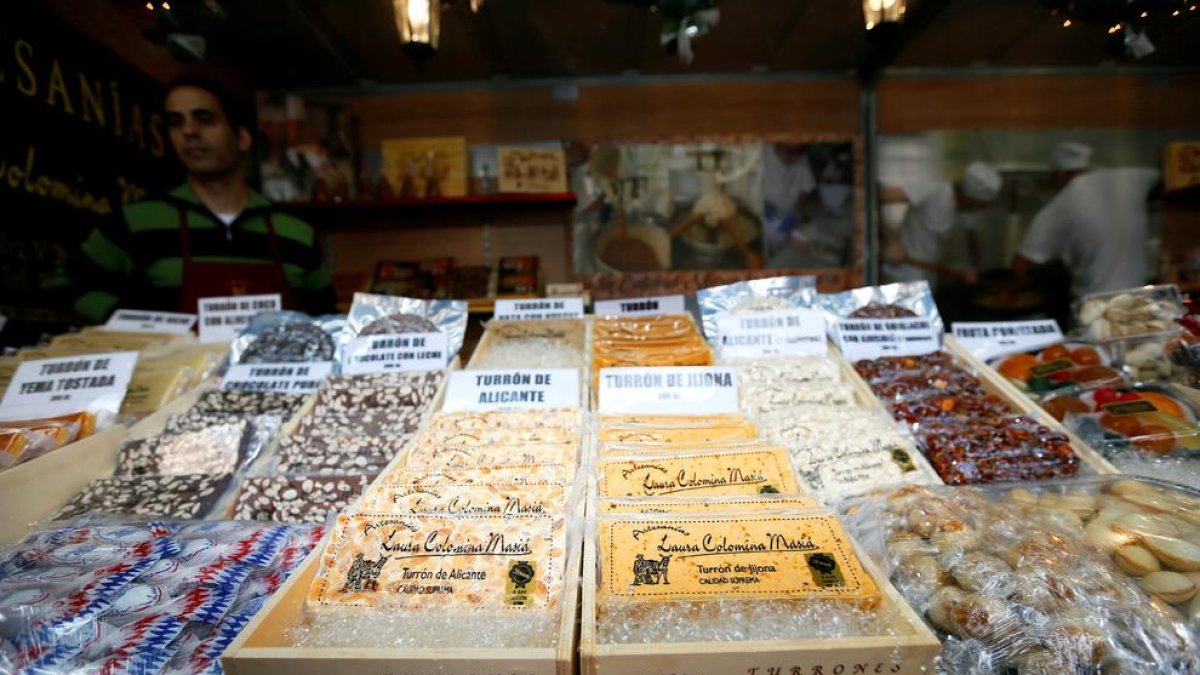 Turrones en una feria gastronómica.