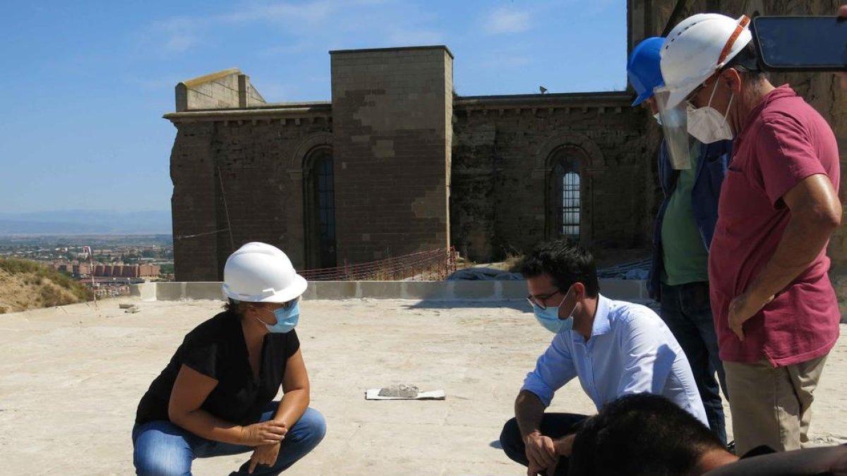 Las obras en la Seu Vella revelan rastros que guiaron a arquitectos y picapedreros para construir el claustro en el siglo XIII