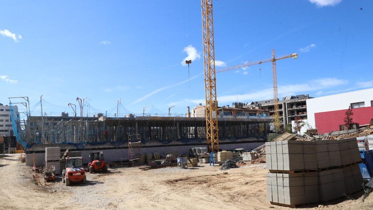 Primera fase de las viviendas unifamiliares que se están construyendo en la calle Yehudi Menuhin.