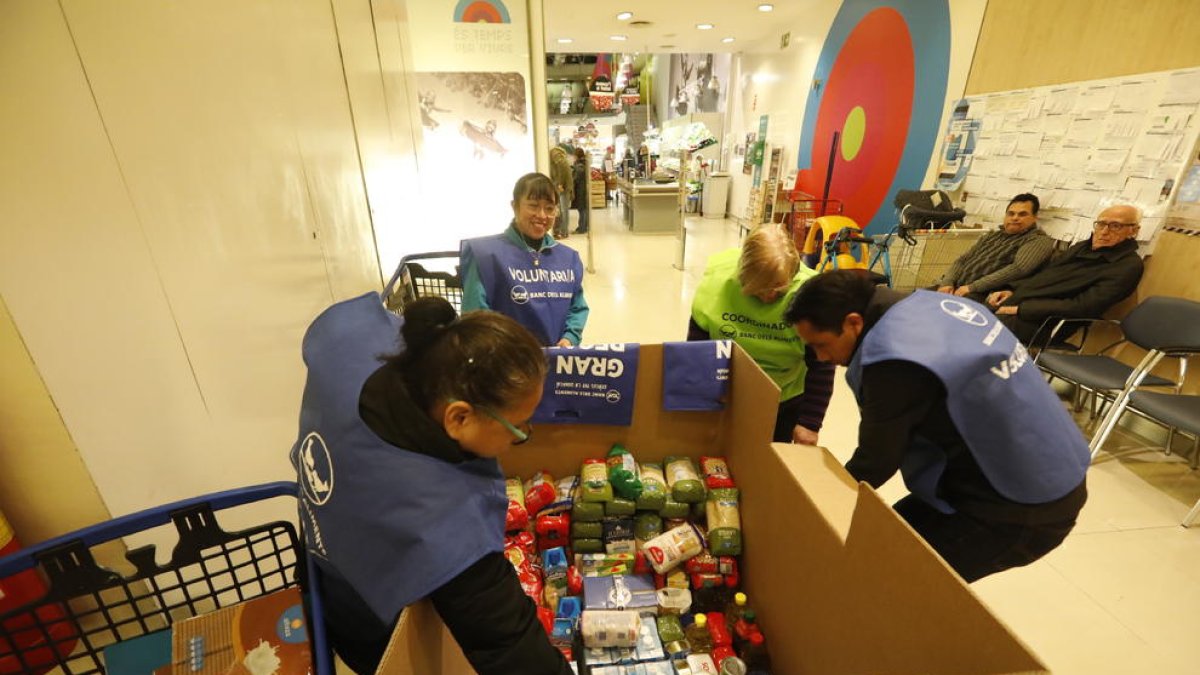 El Gran Recapte sustituye este año los puntos de recogida en tiendas por donaciones en caja y ‘online’.