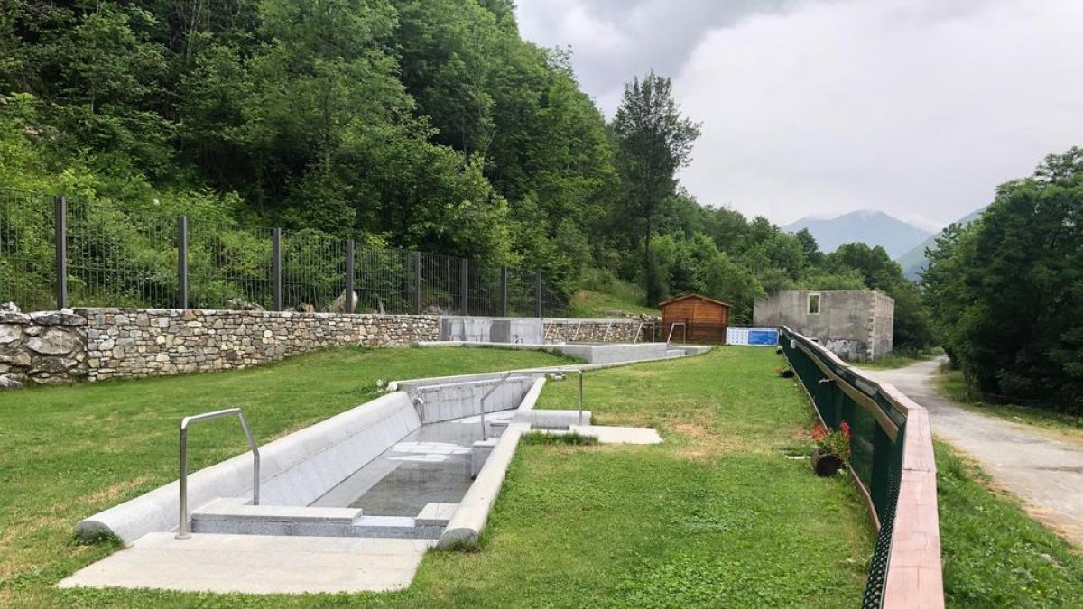 Imagen del recinto de las piscinas termales de Arties.