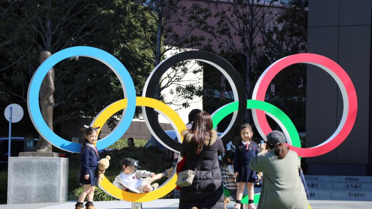 La majoria dels japonesos prefereix que la cita olímpica torni a ajornar-se.