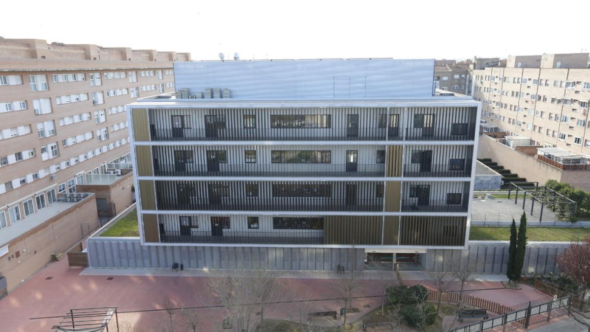 Imatge de l’edifici de la residència Balàfia II, ubicada al carrer Vic.