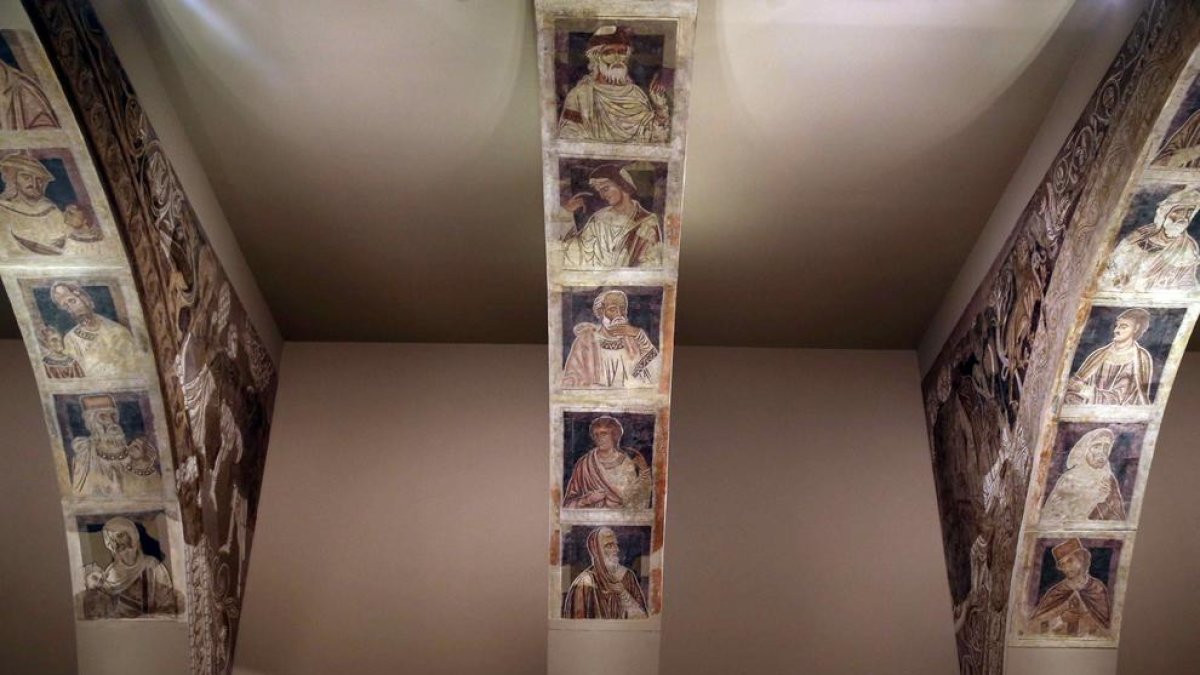 Pinturas murales del monasterio de Sigena en el Museo Nacional de Arte de Cataluña (MNAC).