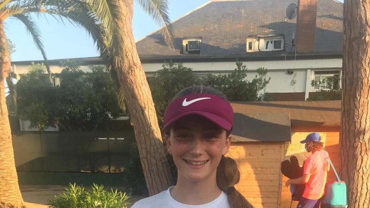 Meritxell Teixidó és un dels vuit tenistes del Segrià que juguen el Català infantil a Barcelona.