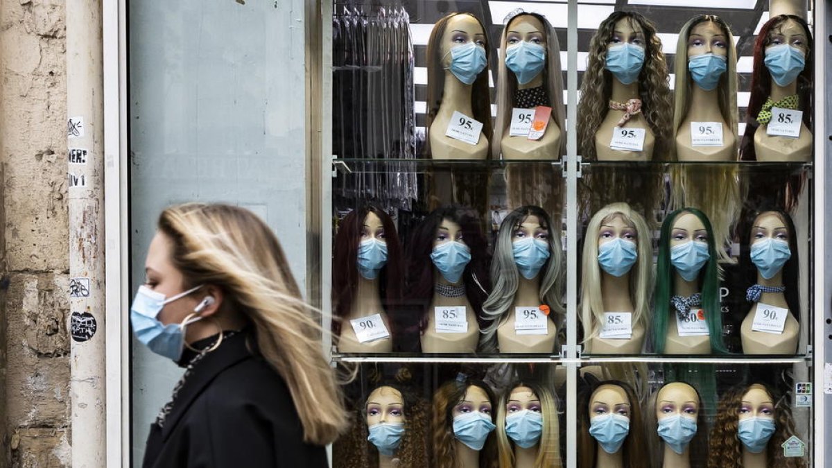 El uso de las mascarillas es obligatirio en muchos países y recomendado en otros.