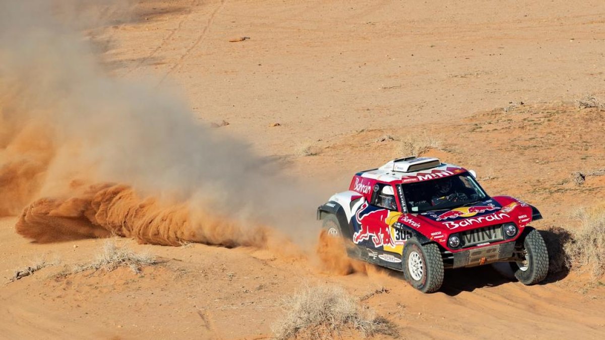Carlos Sainz va aconseguir ahir la victòria d’etapa i va ratificar el liderat en cotxes.
