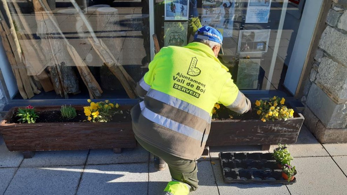 Esta semana se han arreglado las jardineras municipales.