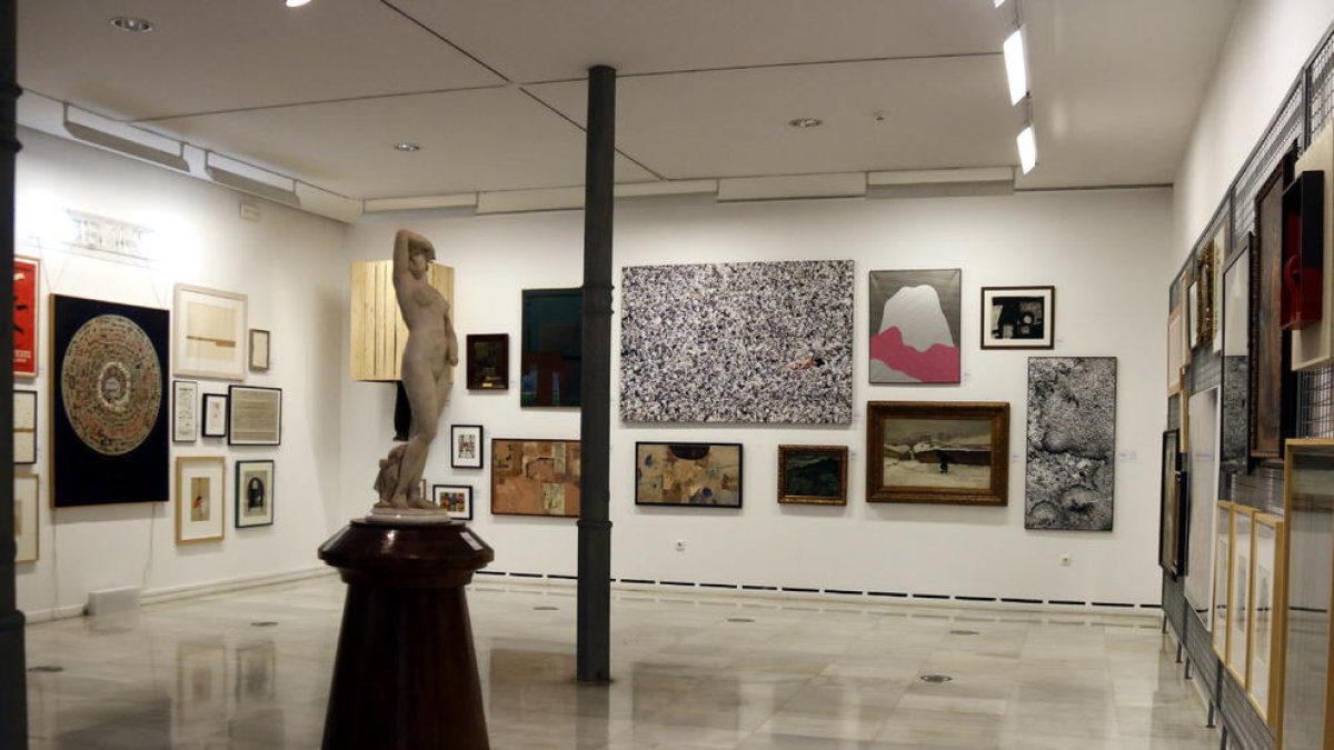 Algunas obras de la exposición del Inventari General del Museu d’Art Jaume Morera.