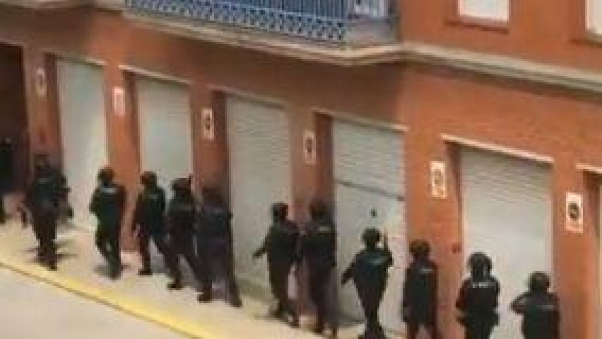 Operación policial en marcha contra el tráfico de drogas en Lleida y Almacelles