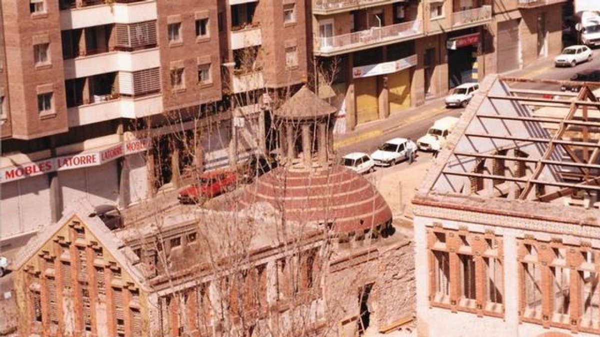 La voluntat de l'Ajuntament de Lleida, amb el recentment traspassat Frederic Vilà com a Regidor de Cultura, va permetre que l'any 1993 es pogués redactar el Projecte de Restauració i Remodelació, a càrrec de l'arquitecte Ezequiel Usón i Guardiola