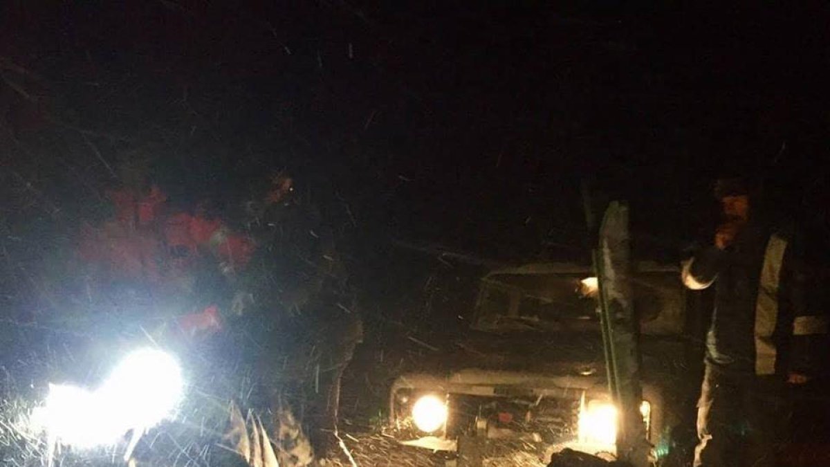 Imagen del rescate que se hizo con unas condiciones adversas.