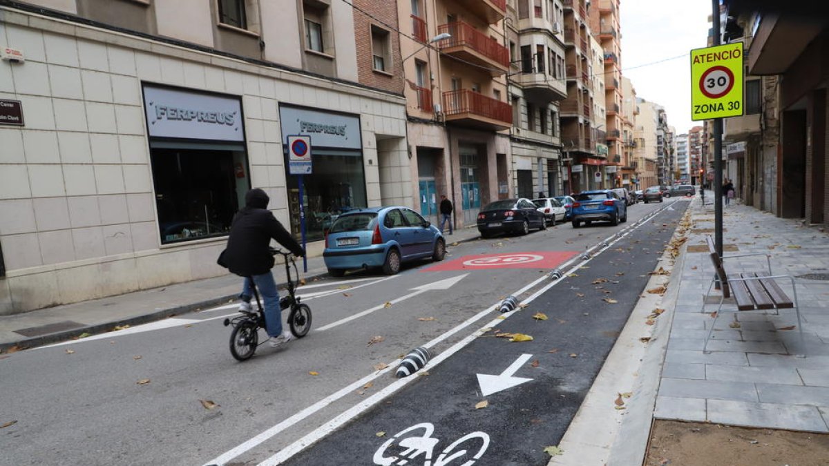 Paralitzada l’arribada del lloguer de patinets elèctrics fins al 2020