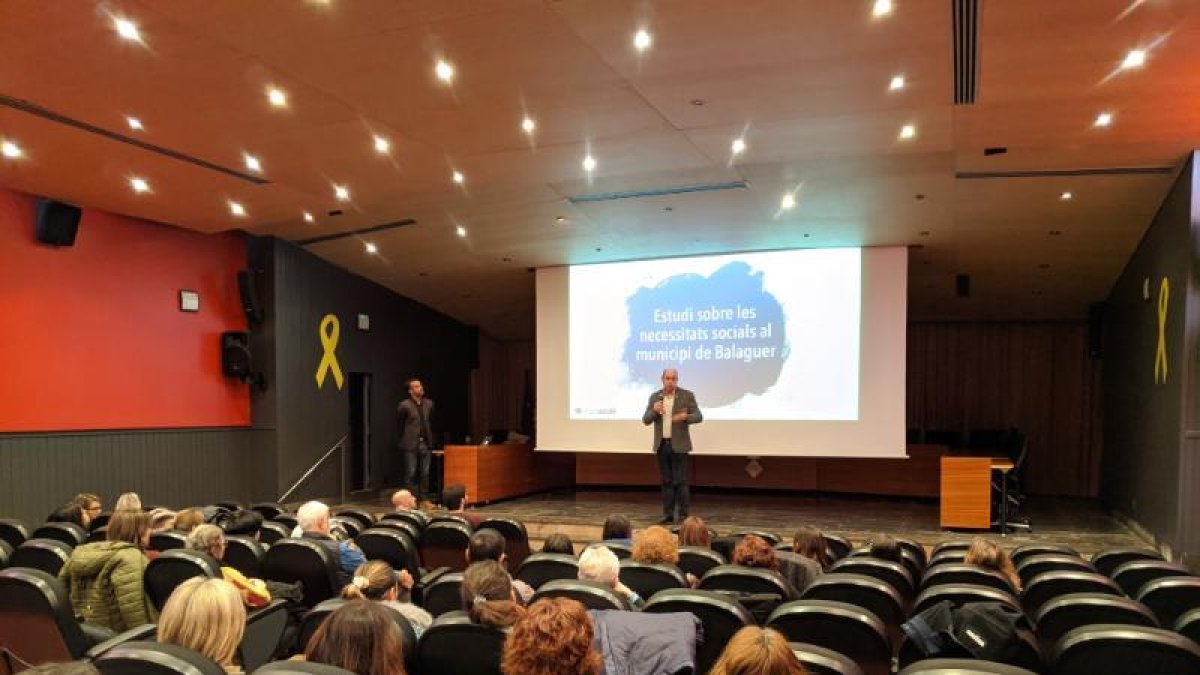 Presentación del informe de necesidades sociales en Balaguer.