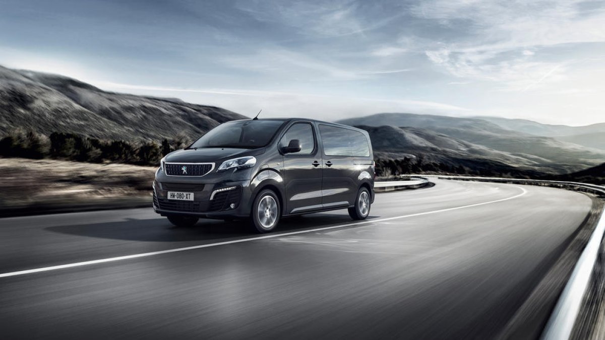 Peugeot proposa una altra manera de viatjar a bord de l'elèctric e-Traveller