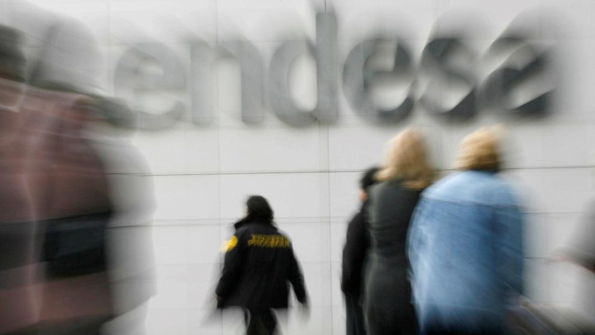 Endesa guanya un 2,4% menys, en caure la demanda