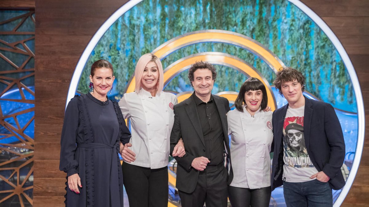 El jurat del concurs gastronòmic, amb Bibi Fernández i Anabel Alonso, durant el programa.