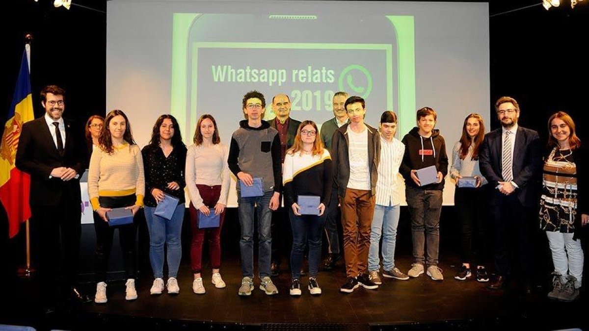 Els alumnes guanyadors de l’edició anterior del concurs.