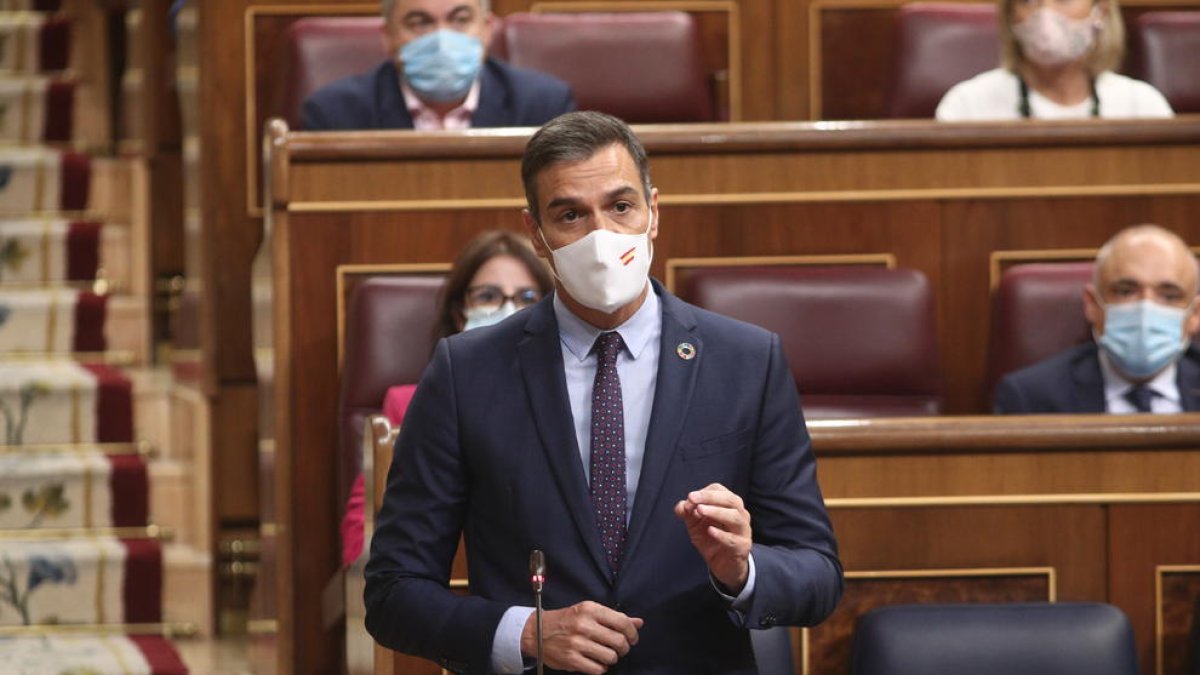 Pedro Sánchez durante una de sus intervenciones ayer en el Congreso de los Diputados.