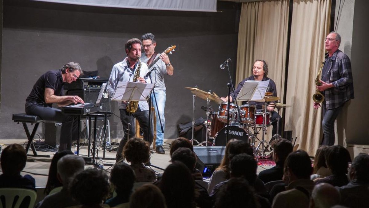 La formació, que compta amb més de dos dècades de trajectòria, va repassar els seus grans èxits.