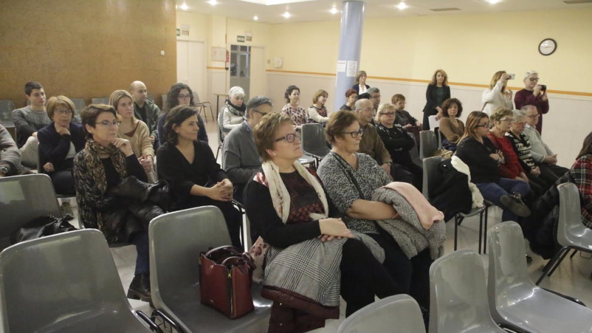 Los comerciantes fueron distinguidos ayer en el Centro Cívico de la Mariola.