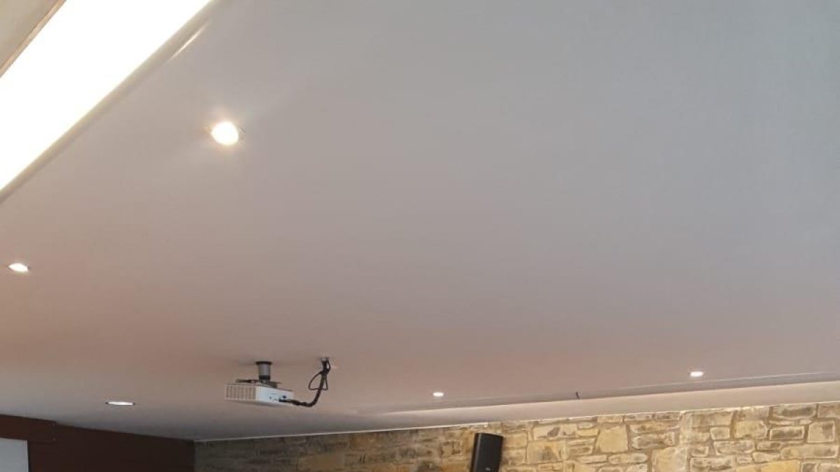 Entrega de la carn al banc d’aliments de l’Alta Ribagorça.