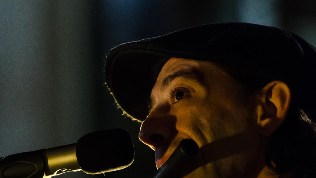 El flautista Simón Fernández.