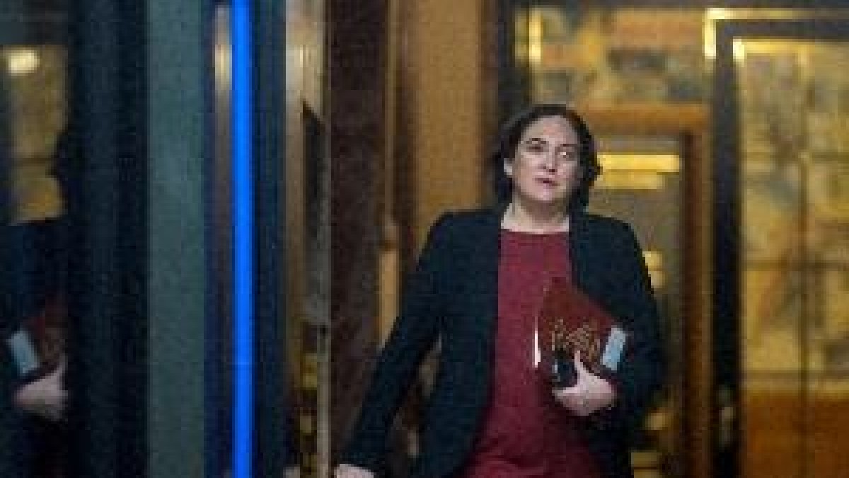 Colau manifesta a líders de la UE la seua preocupació pel judici del 'procés'