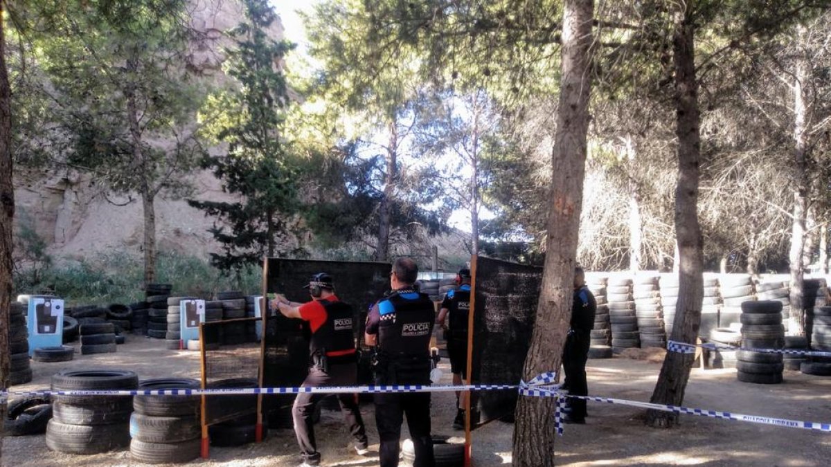 Uno de los ejercicios en el Club de Tir de Lleida.