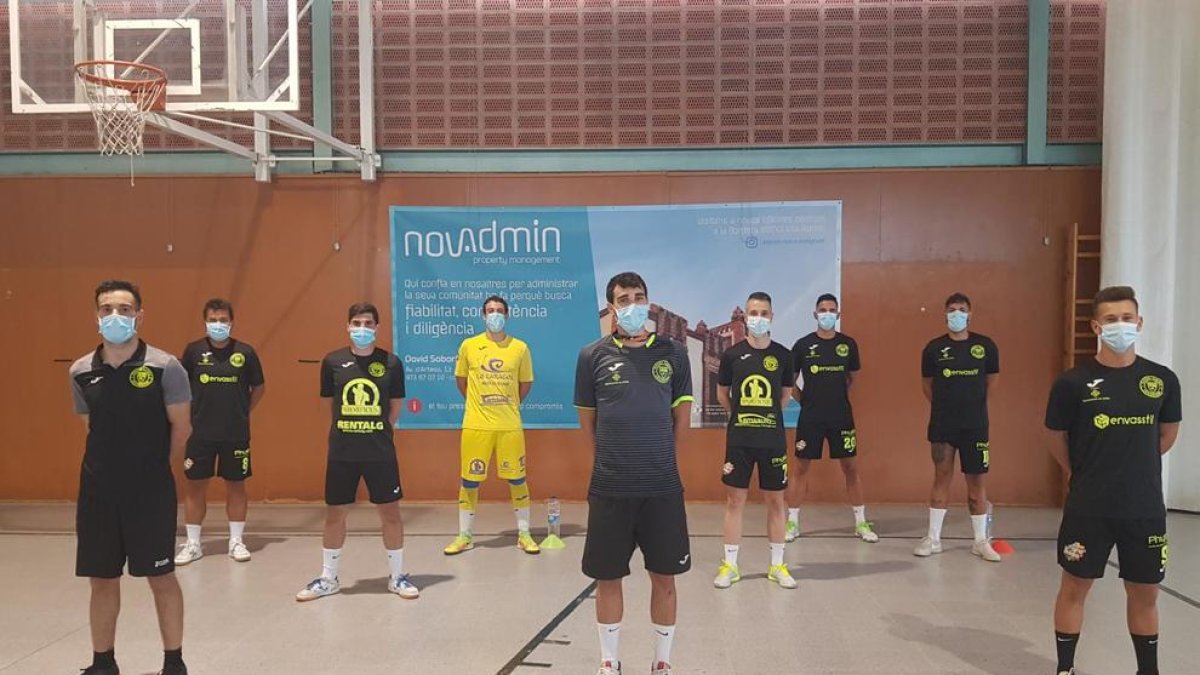 Los jugadores del Lamsauto Futsal Lleida, antes de la sesión