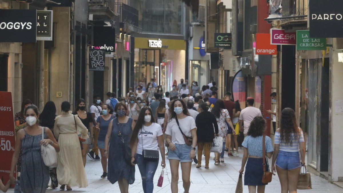 Imatge de l’Eix Comercial de Lleida el mes passat.