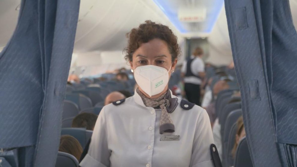 La mascarilla es obligatoria para los trabajadores del sector.