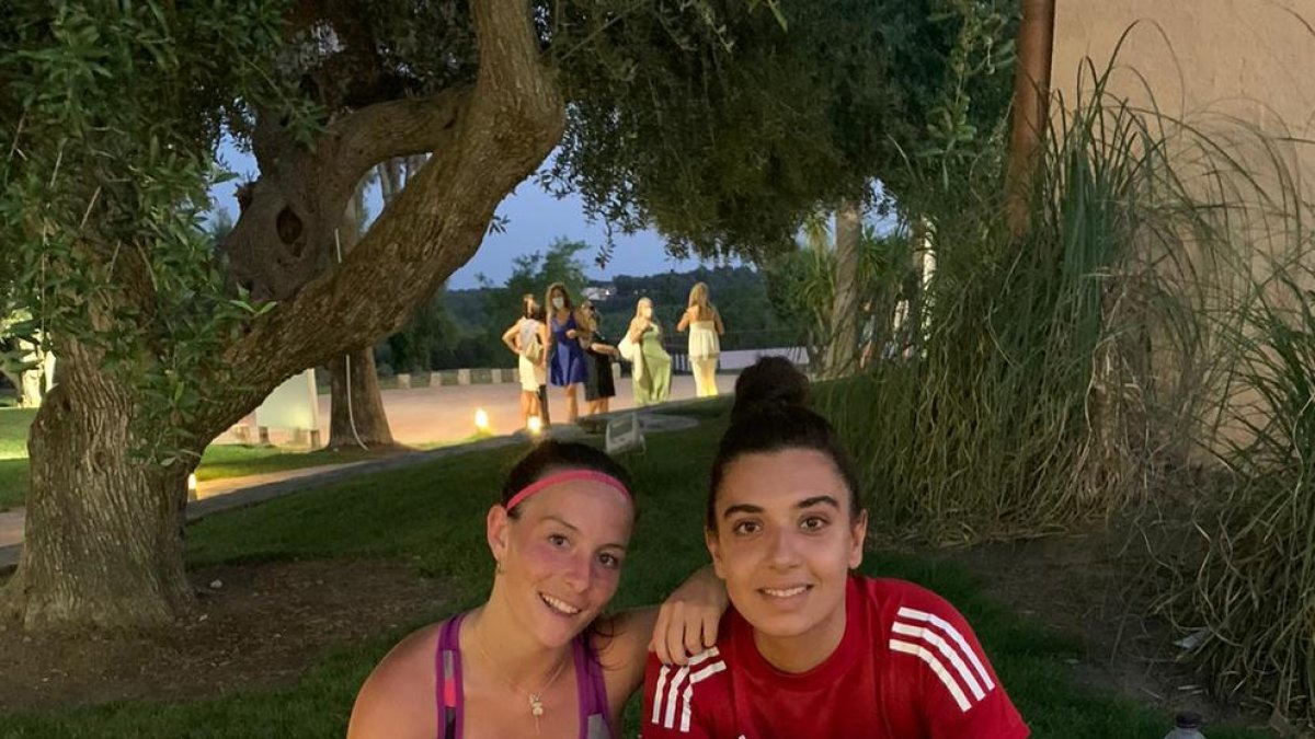 Ares Llobera i Yasmine Trigueros, divendres abans de competir.