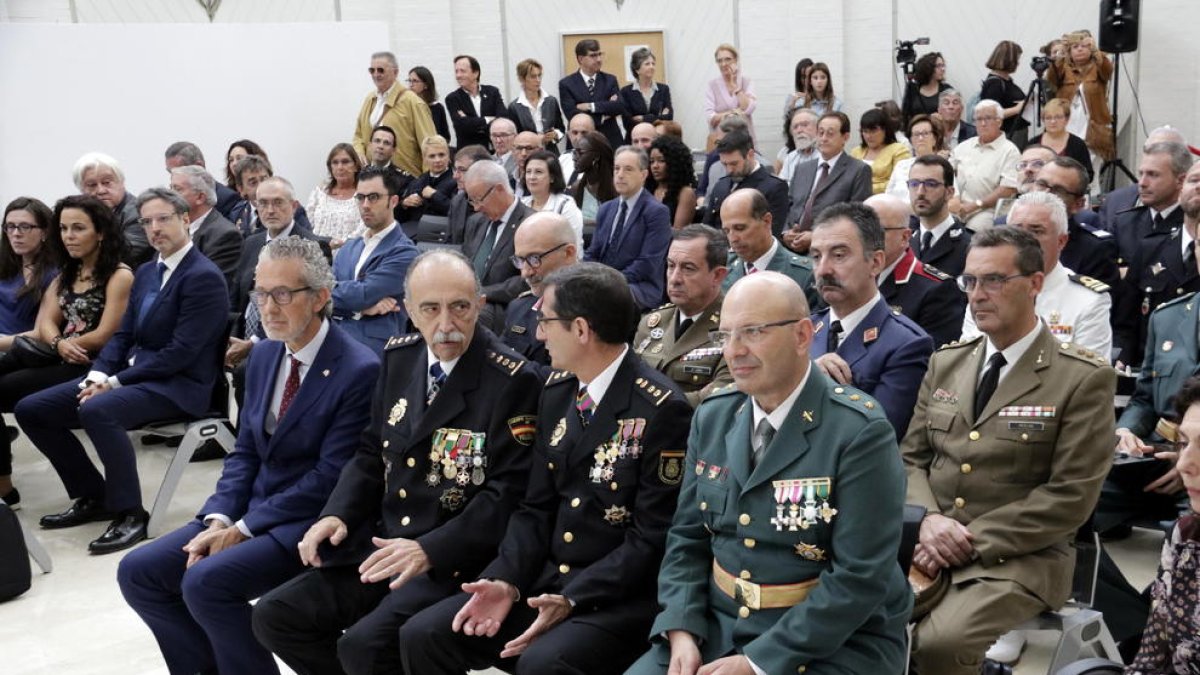 Fiesta patronal de la Policía Nacional en Girona, ayer.