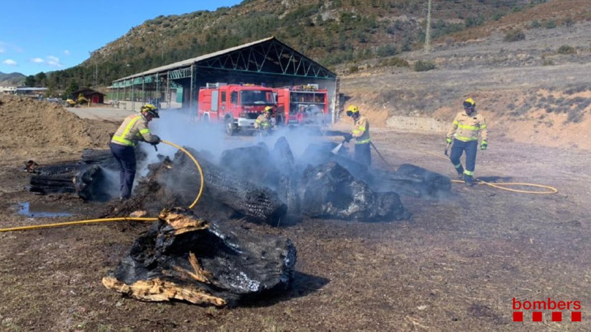 Sofocan un incendio en una explotación en Bellver de Cerdanya