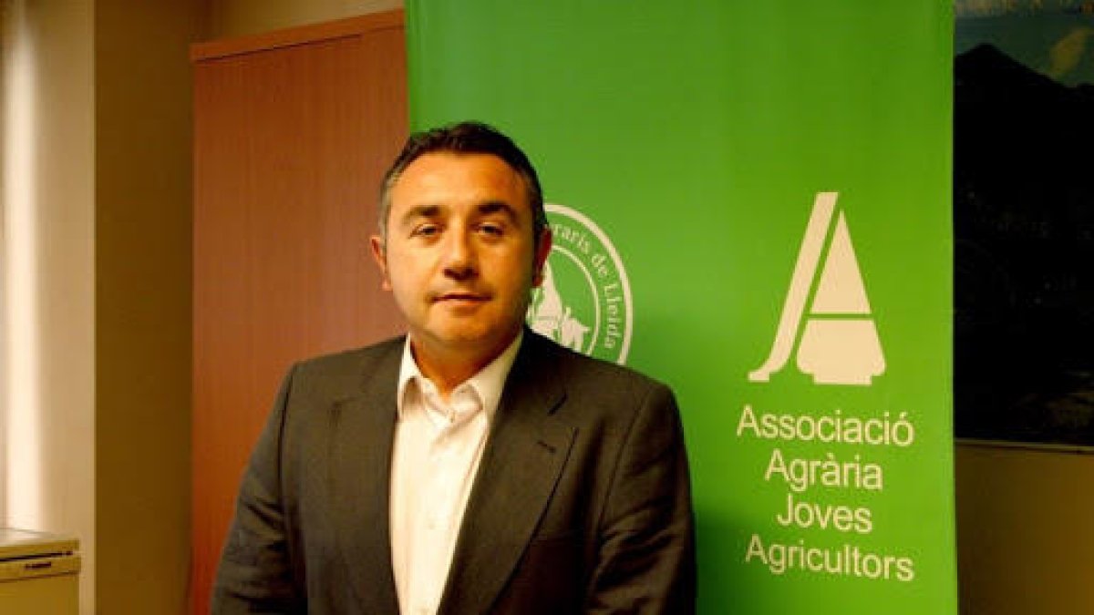 Ni esclavistes ni racistes, els productors de fruita de Lleida creen llocs de treball dignes