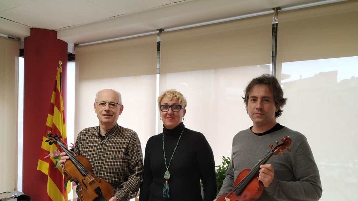 El fill i el nét de Joan Vilanova, ahir amb l’alcaldessa.