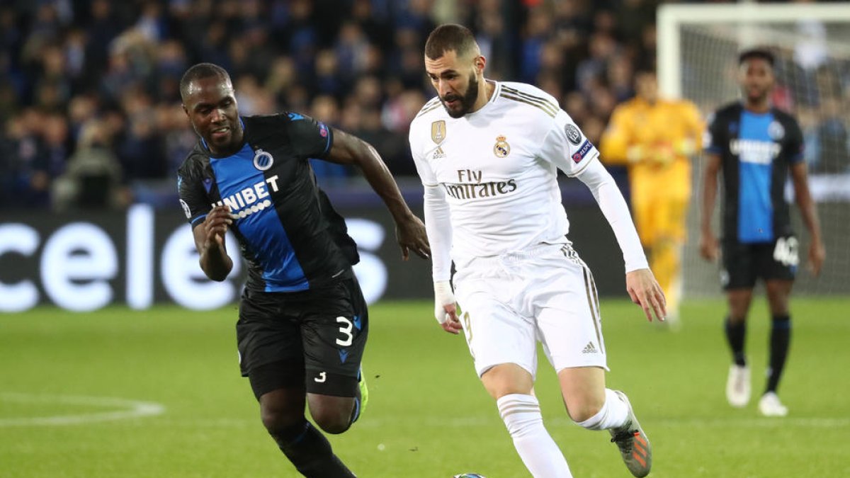 Zidane va reservar Benzema, que no va sortir fins a la segona meitat.