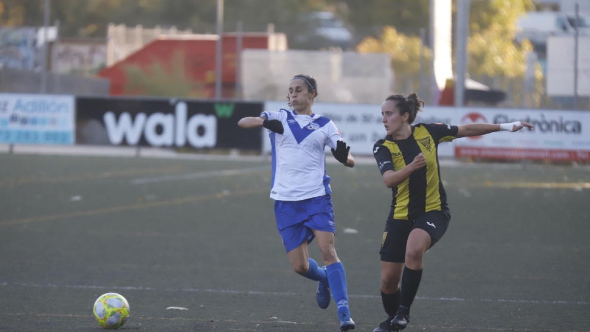 Una acción del partido de ayer entre el Pardinyes y el Europa.
