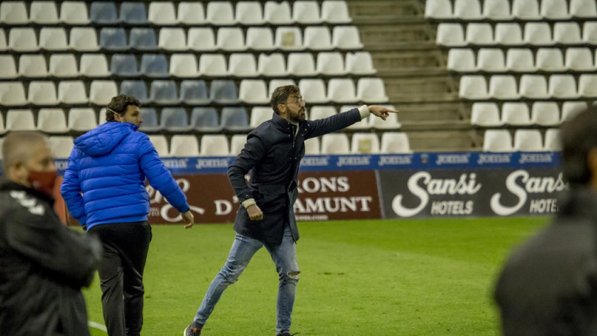 Molo, en un momento del partido del pasado fin de semana ante el Nàstic, en el Camp d’Esports.