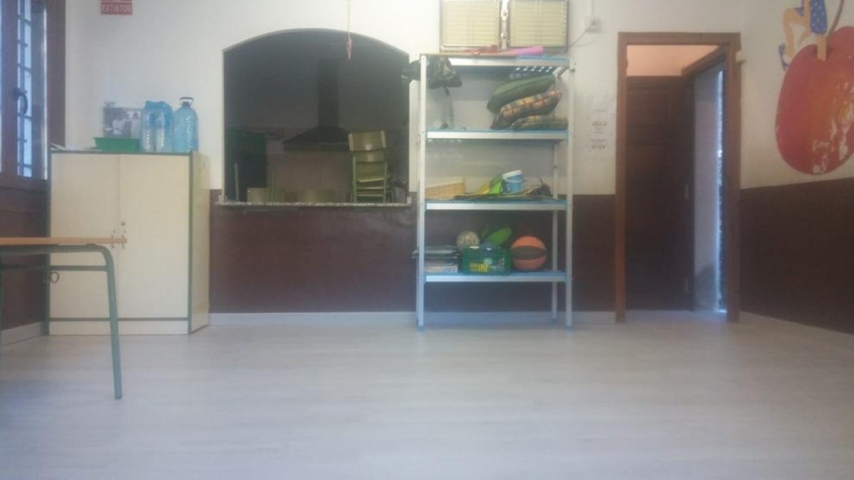 Imagen del nuevo suelo del comedor escolar.