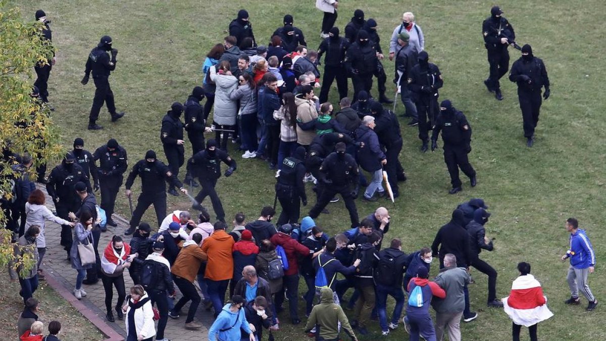 Un momento de las protestas y de la actuación policial en la que se detuvo a más de 300 personas.