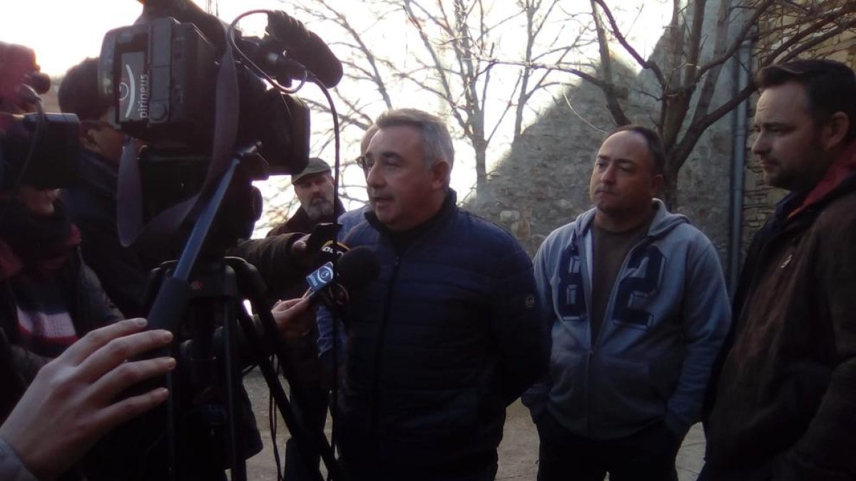 Pere Roqué, president lleidatà d’Asaja, a la sortida del jutjat de Tremp.