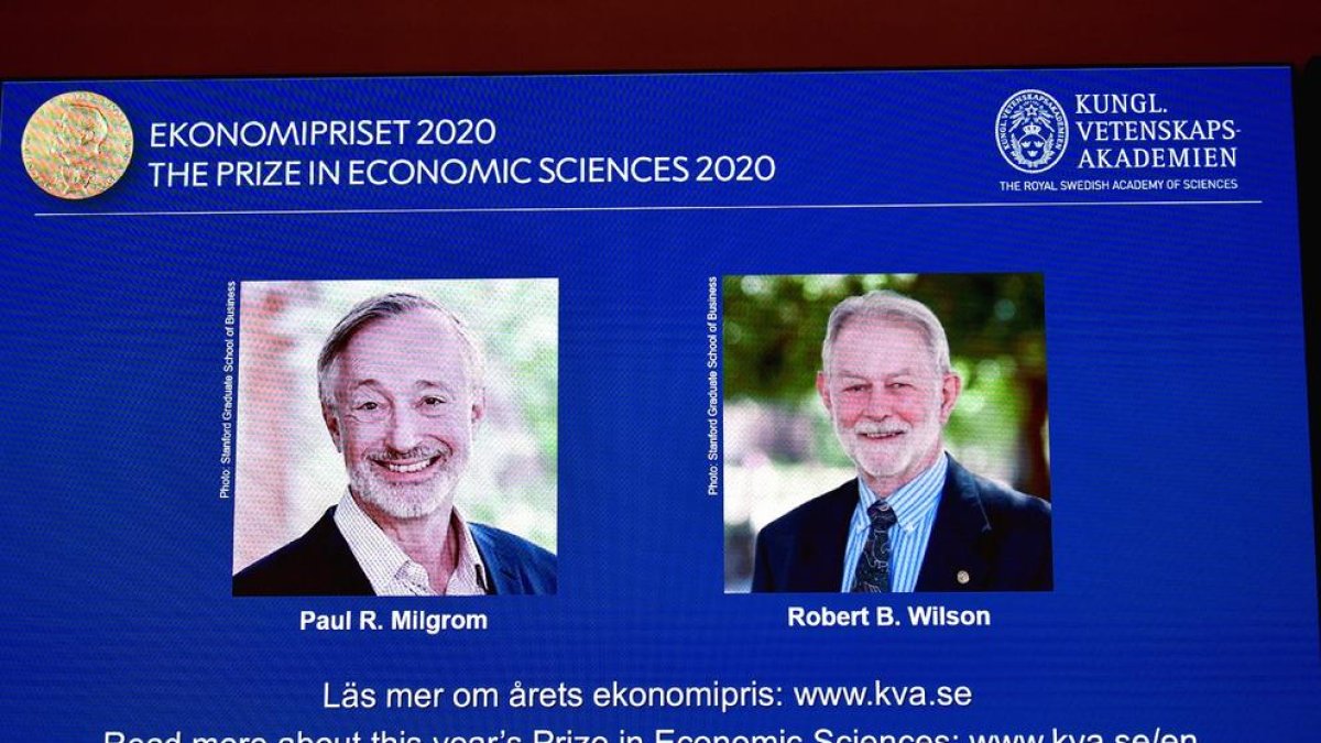 Els economistes Paul R. Milgrom i Robert B. Wilson.