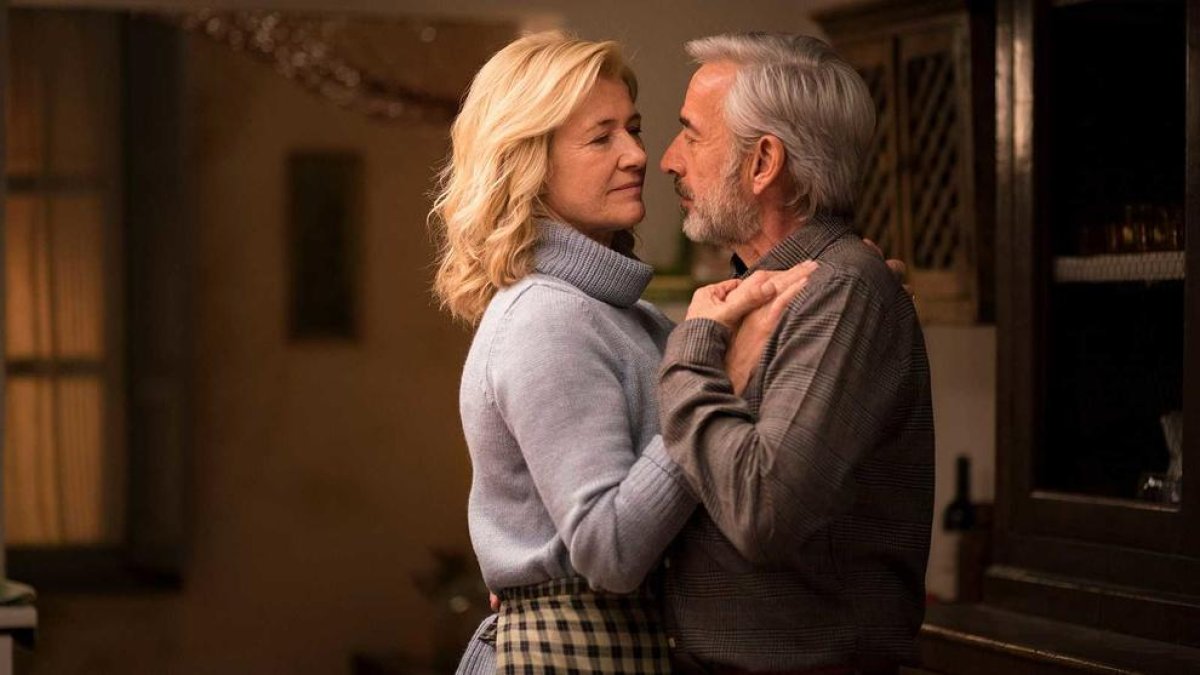 Ana Duato i Imanol Arias en una escena de la sèrie 'Cuéntame'