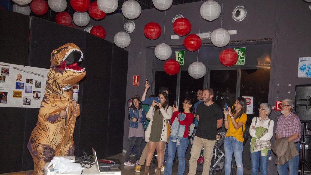 Inauguración de la exposición en el Espai MerCAT de Tàrrega.