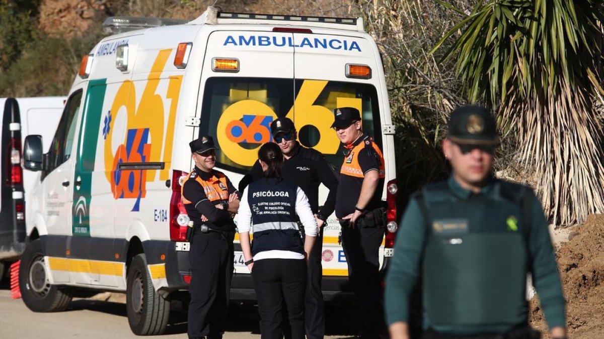 Comencen a obrir un tunel lateral per arribar al nen al pou de Màlaga