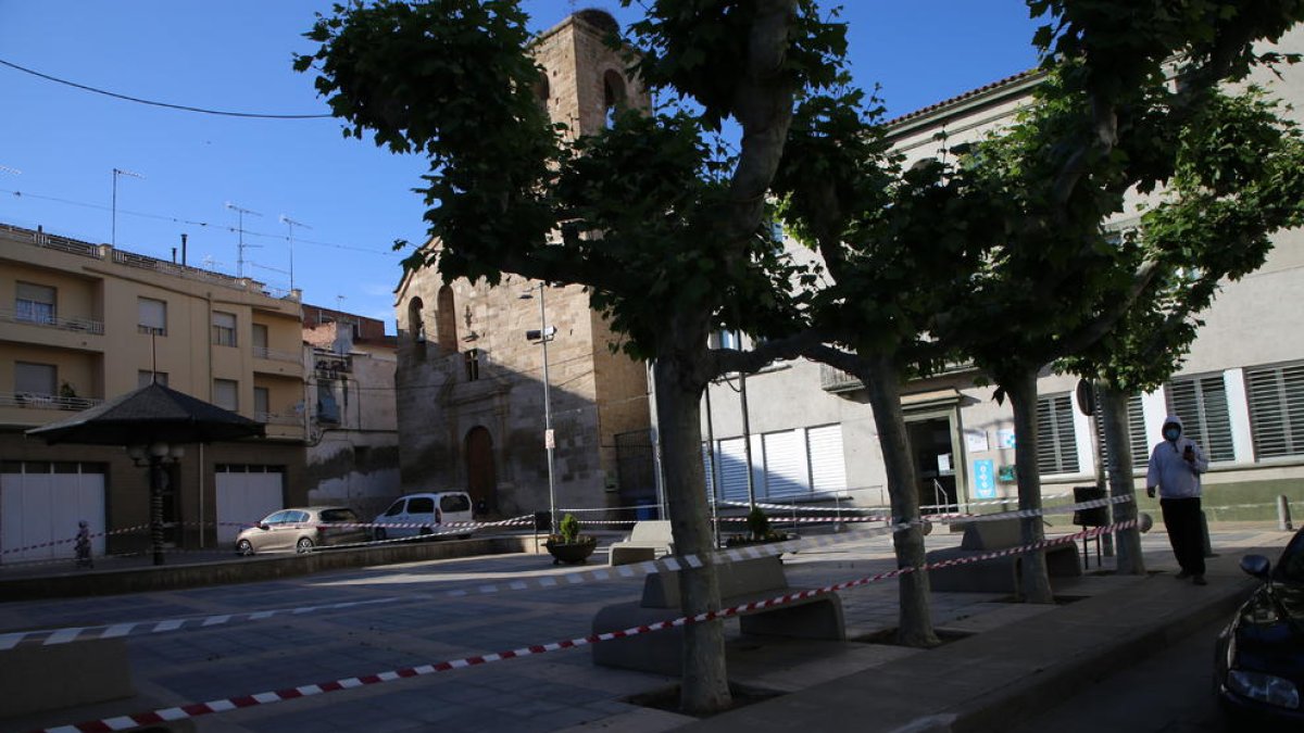 El ayuntamiento de Soses ha precintado las plazas.