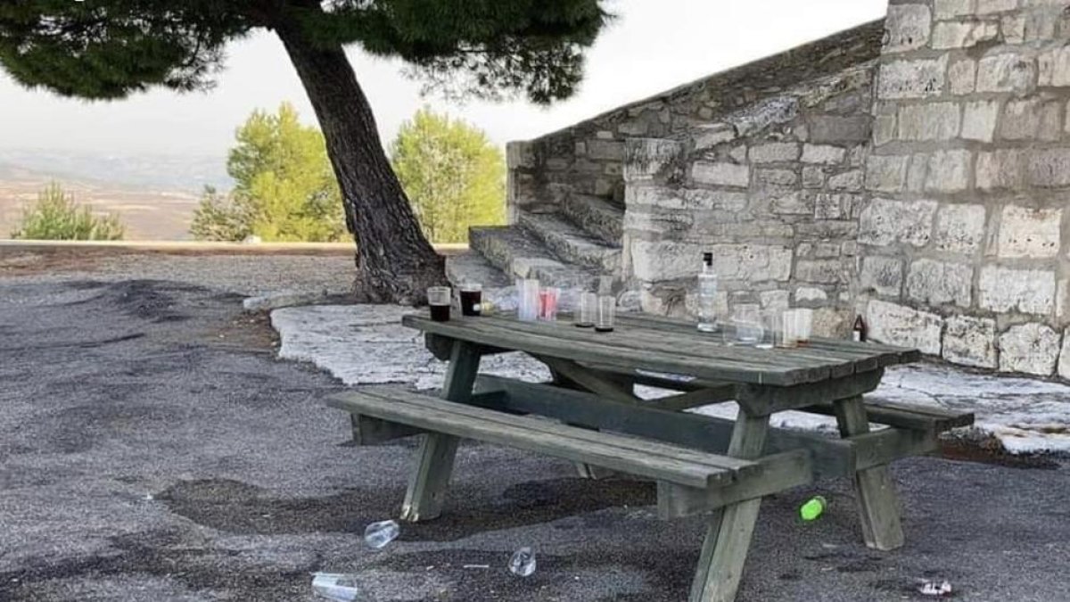 La zona de pícnic de l’ermita de Sant Salvador de Torrent.