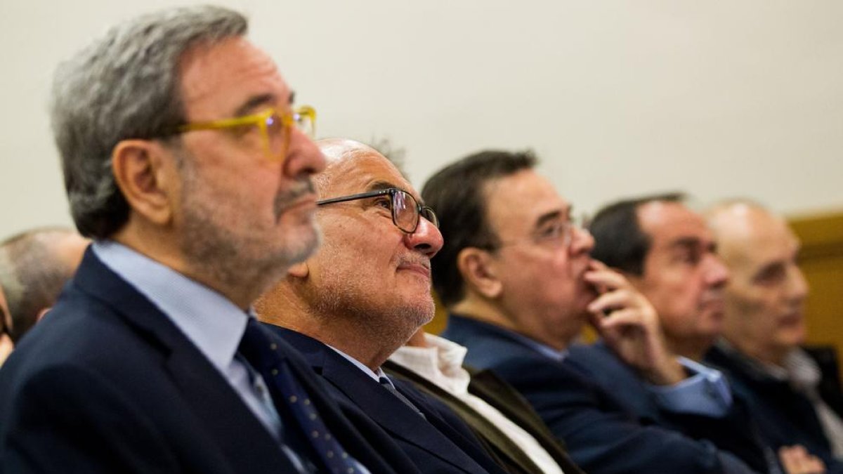 Absolts els acusats pels sobresous a CatalunyaCaixa